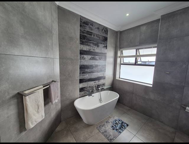 7 BEDROOM FREESTANDING FOR SALE IN WIGWAM